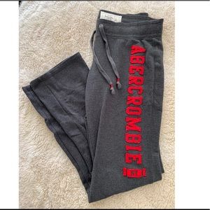 Abercrombie & Fitch Logo Sweat Pants